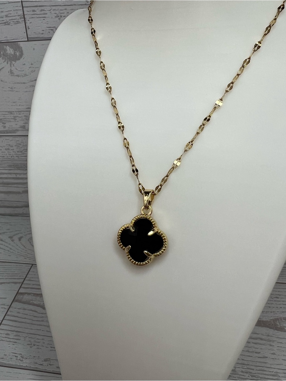 Gold-Tone Necklace with Black Onyx Clover Pendant 18”
